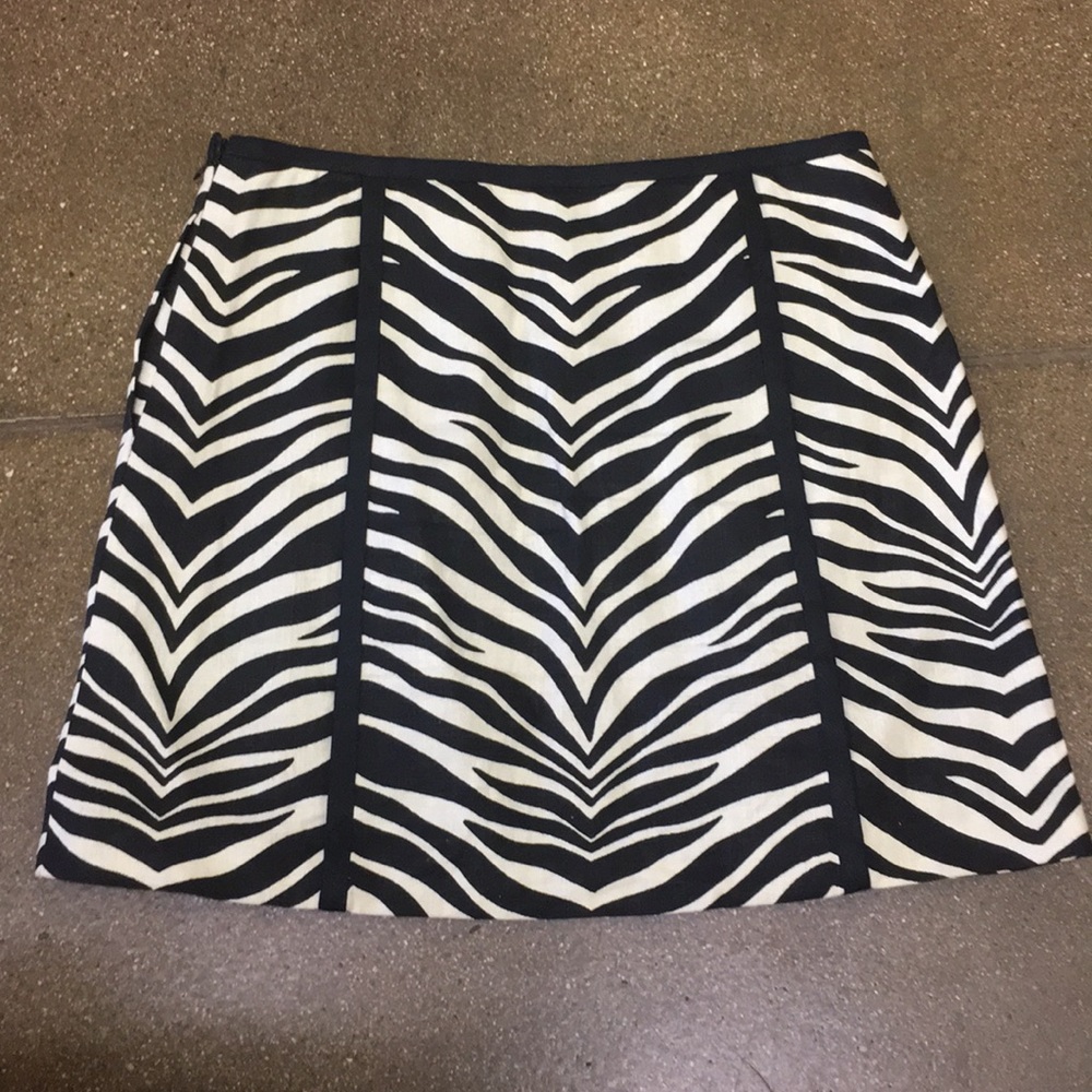 J Crew ๐ฆ zebra print linen skirt - Picture 2 of 4